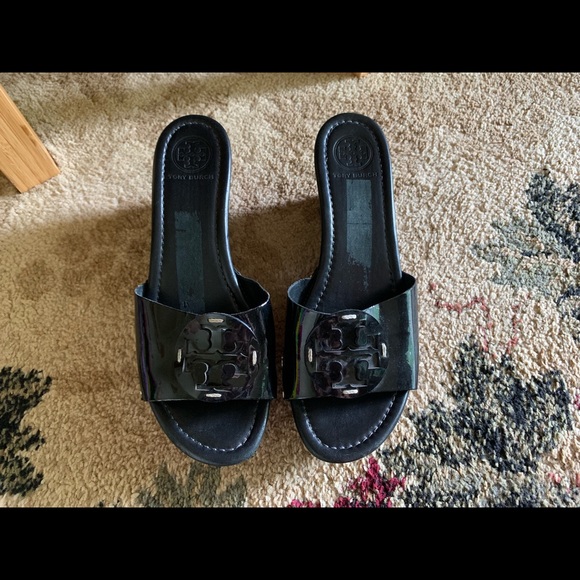 ✨ AUTHENTIC Tory Burch wedges ✨ - Picture 1 of 8